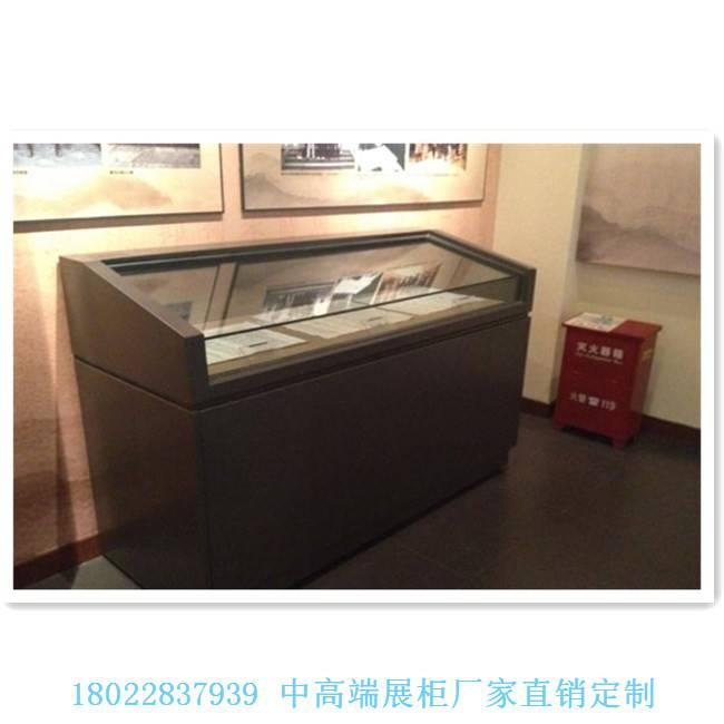 辽宁美术博物馆展厅设计 钢板烤漆展示柜的工艺与安装艺术
