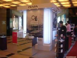 商场展柜与展示道具 设计、制作与维护全流程解析